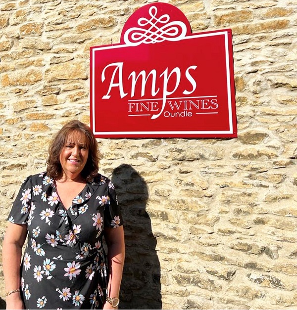 Lesley celebrates 40 years at Amps!